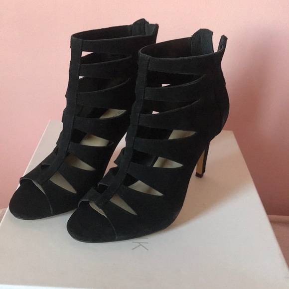 Manolo Blahnik Shoes - Manolo Blahnik Heels